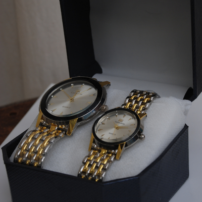 Latest Stylish His & Her Couple Wrist Watch